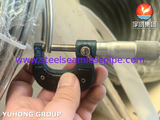 গ্রেড TP304 / 304L এবং TP316 / 316L স্টেইনলেস স্টিল বিজোড় কয়েল টিউব পিকলড / উজ্জ্বল এ্যানেলেল সারফেস ASME SA213