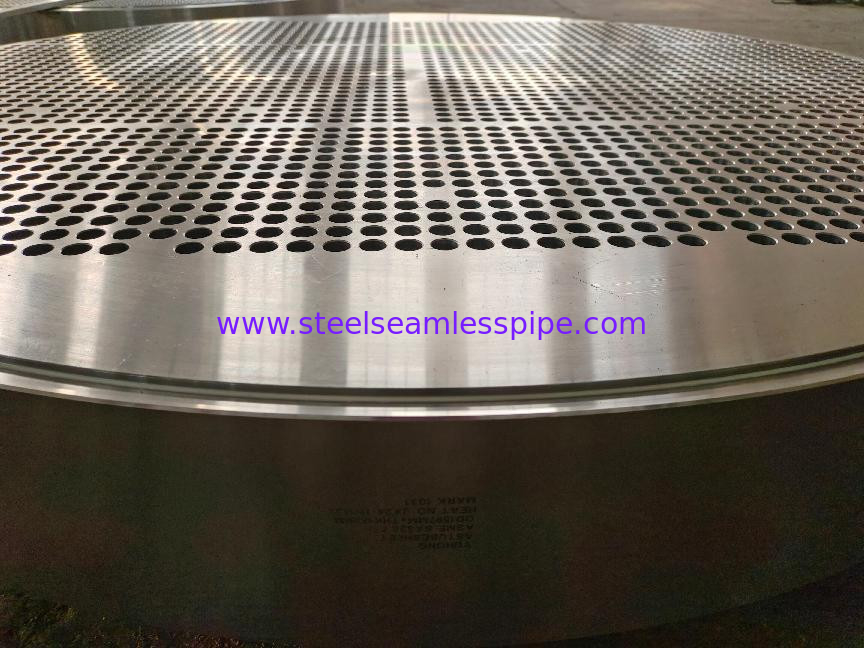 ASME SA-336 F5 অ্যালোয় স্টীল টিউব শীট ক্রোমিয়াম এবং মলিবডেনমের সাথে ক্ষয় প্রতিরোধের উন্নত
